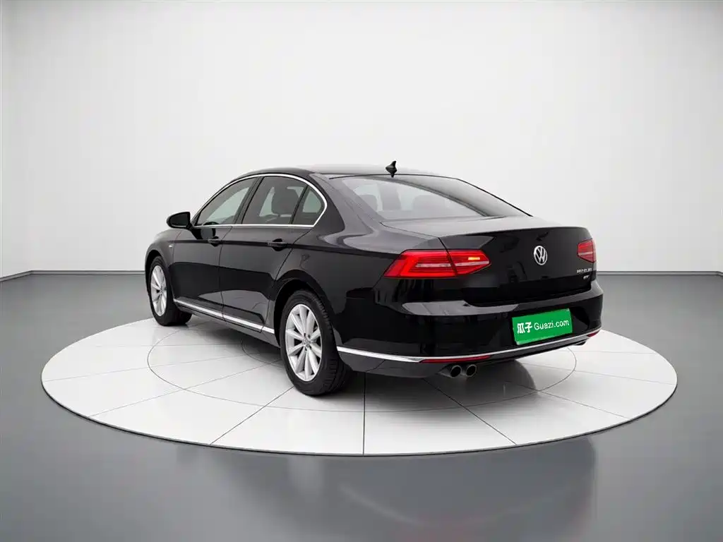 Volkswagen Magotan 2018 330TSI DSG Leading фото 5