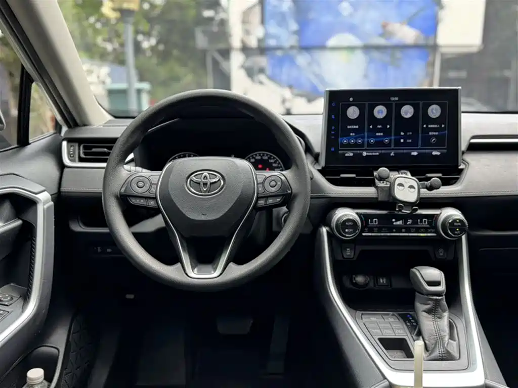 Toyota Wildlander 2020 2.0L CVT AWD Luxury Edition фото 7