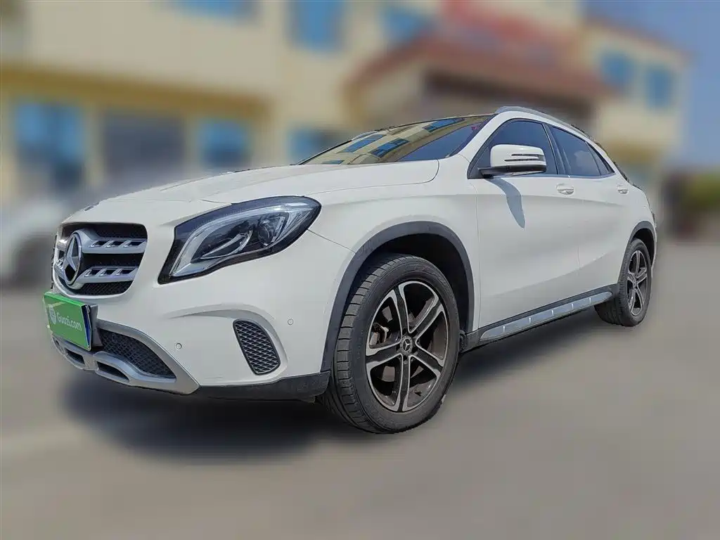 Mercedes-Benz GLA 2018 GLA 200 Fashion