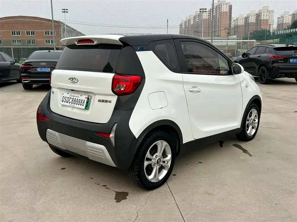 QQ New Energy Little Ant 2018 2018 400 4-Seater Smart Luxury Edition