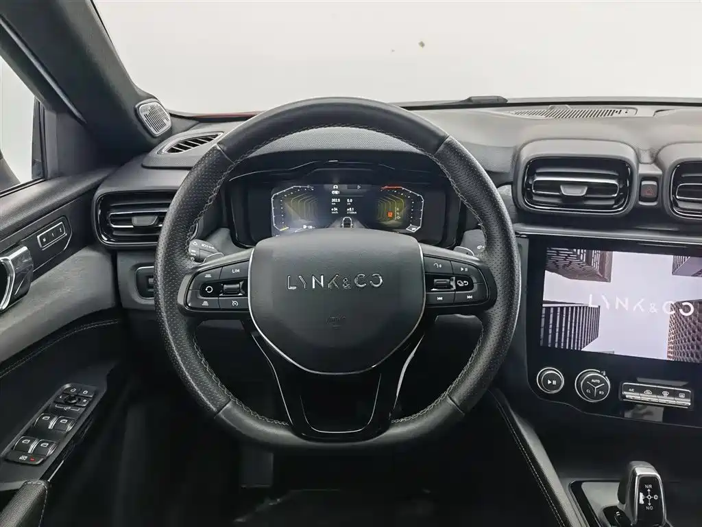 Lynk & Co 03 2021 2.0TD Auto Jin Champion Edition фото 11