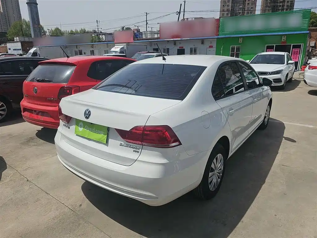Volkswagen Santana 2016 1.6L Manual Trend Edition фото 7