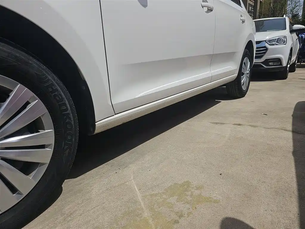 Volkswagen Santana 2016 1.6L Manual Trend Edition фото 22