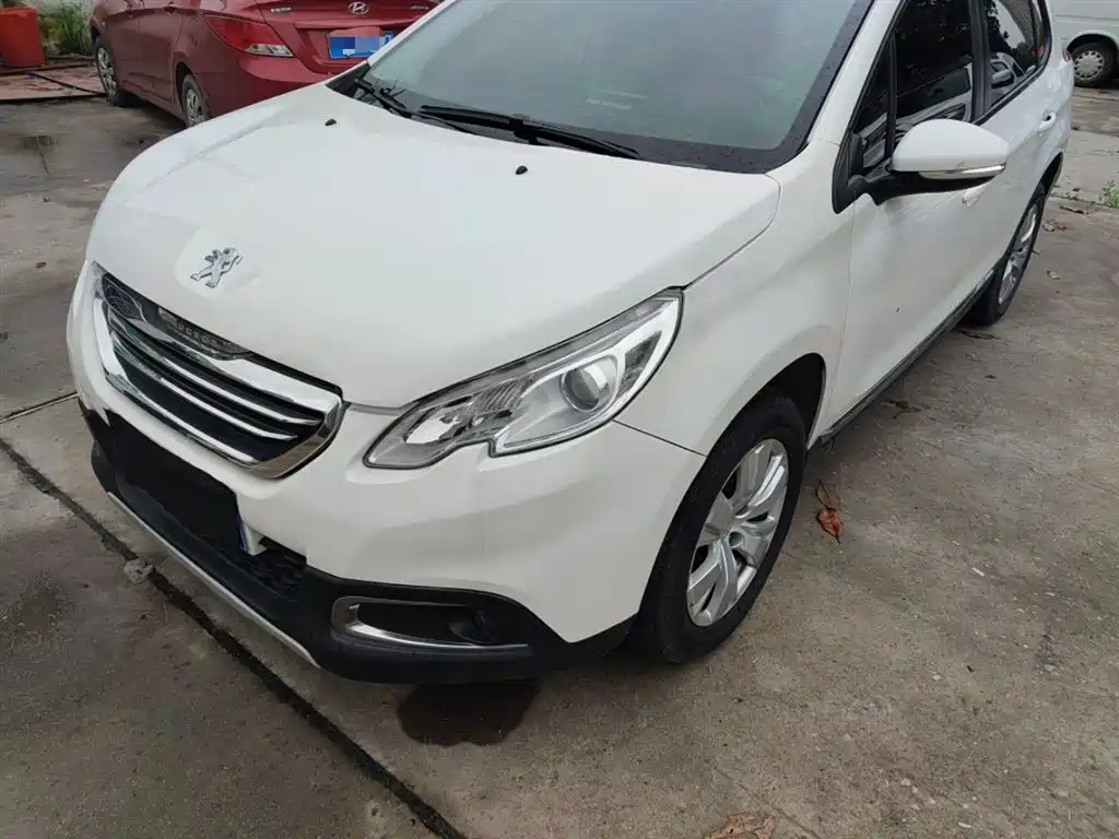 Peugeot 2008 2014 1.6L Manual Fashion Edition фото 18