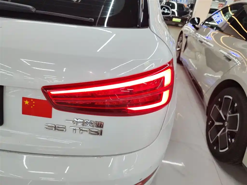 Audi Q3 2018 30th Anniversary Edition 35 TFSI Fashion фото 8