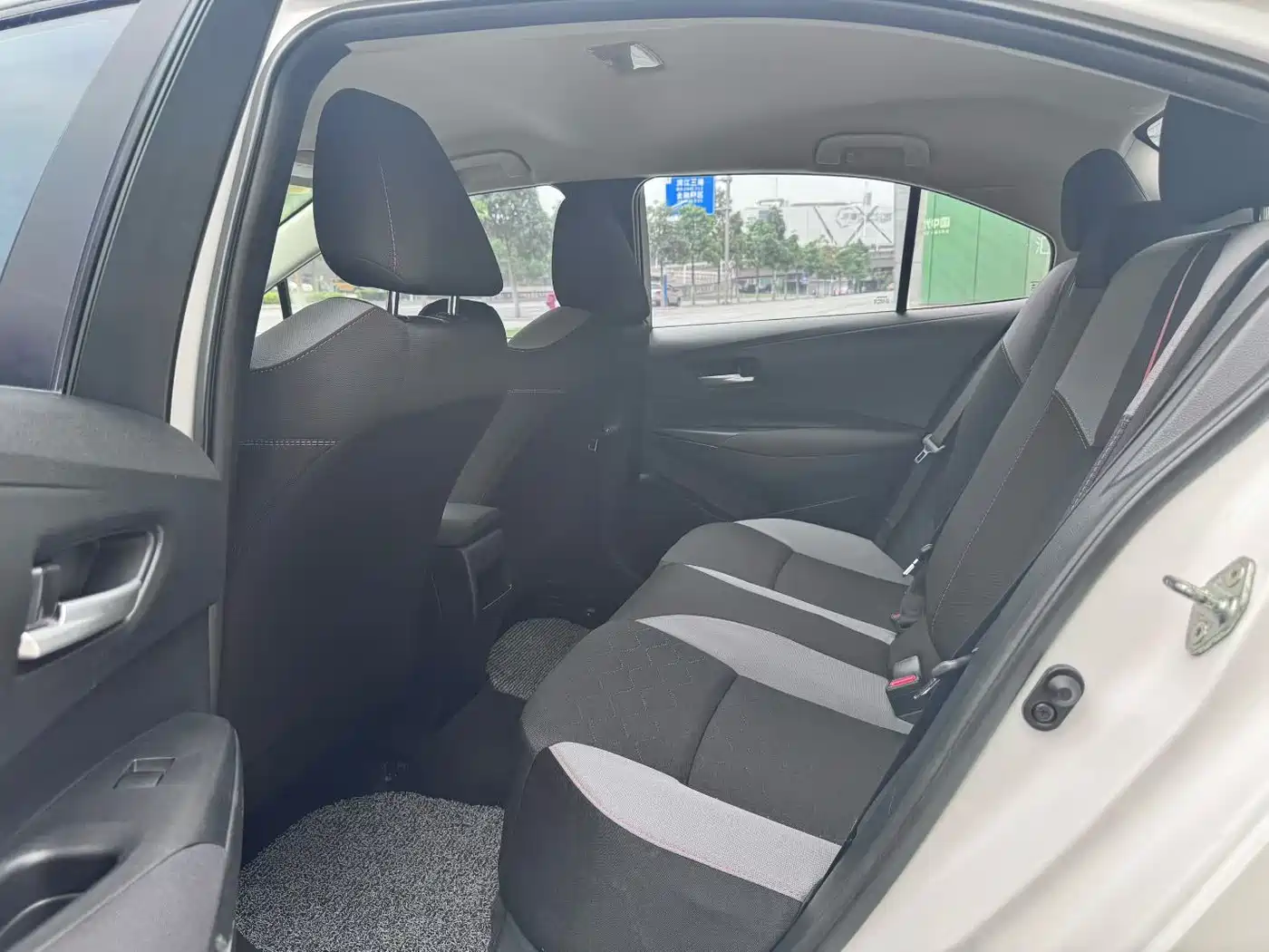 Toyota Corolla 2022 1.2T S-CVT Pioneer PLUS Edition фото 6