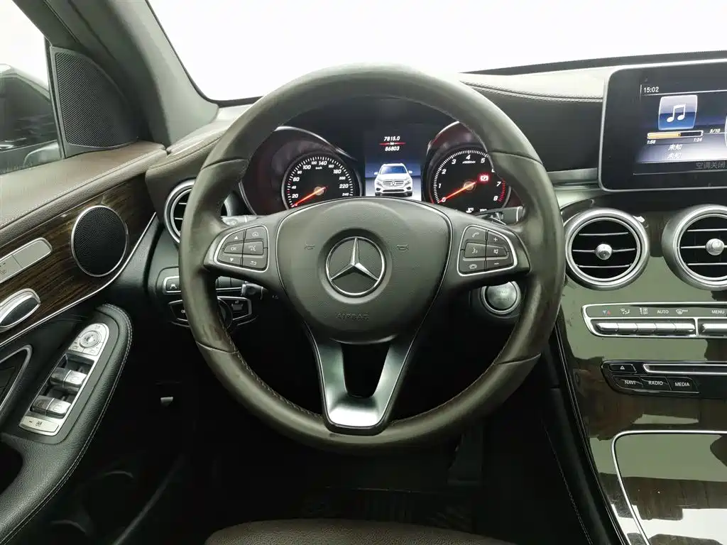 Mercedes-Benz GLC 2018 Facelift GLC 260 4MATIC Luxury фото 11