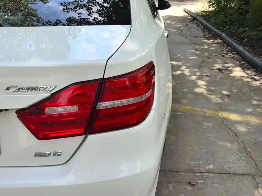 Toyota Camry 2016 2015 2.0G Leading Edition