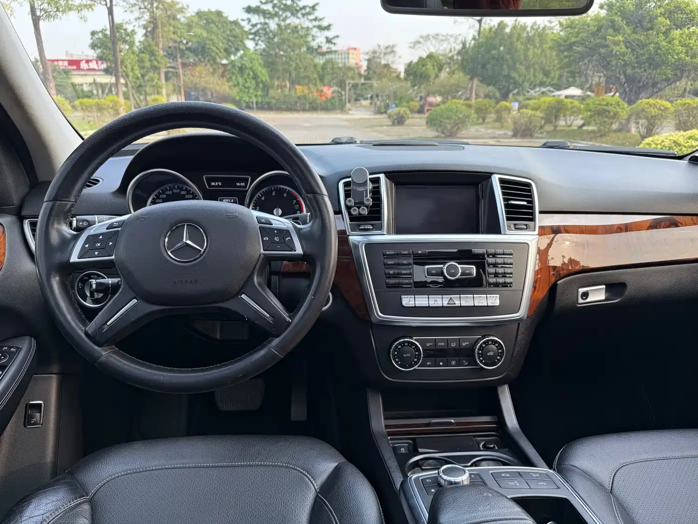 Mercedes-Benz M-Class 2014 ML 400 4MATIC Dynamic фото 9