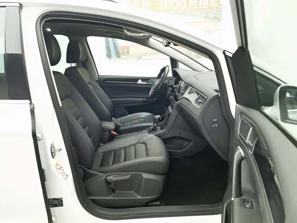 Volkswagen Golf (Import) 2015 1.4TSI Sportsvan фото 23