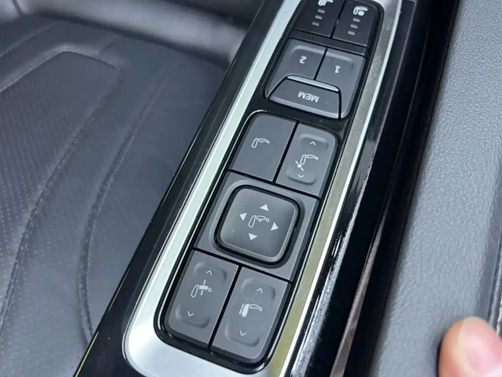 SAIC Maxus Maxus G20 2019 Launch Edition 2.0T Auto Premium China V фото 14