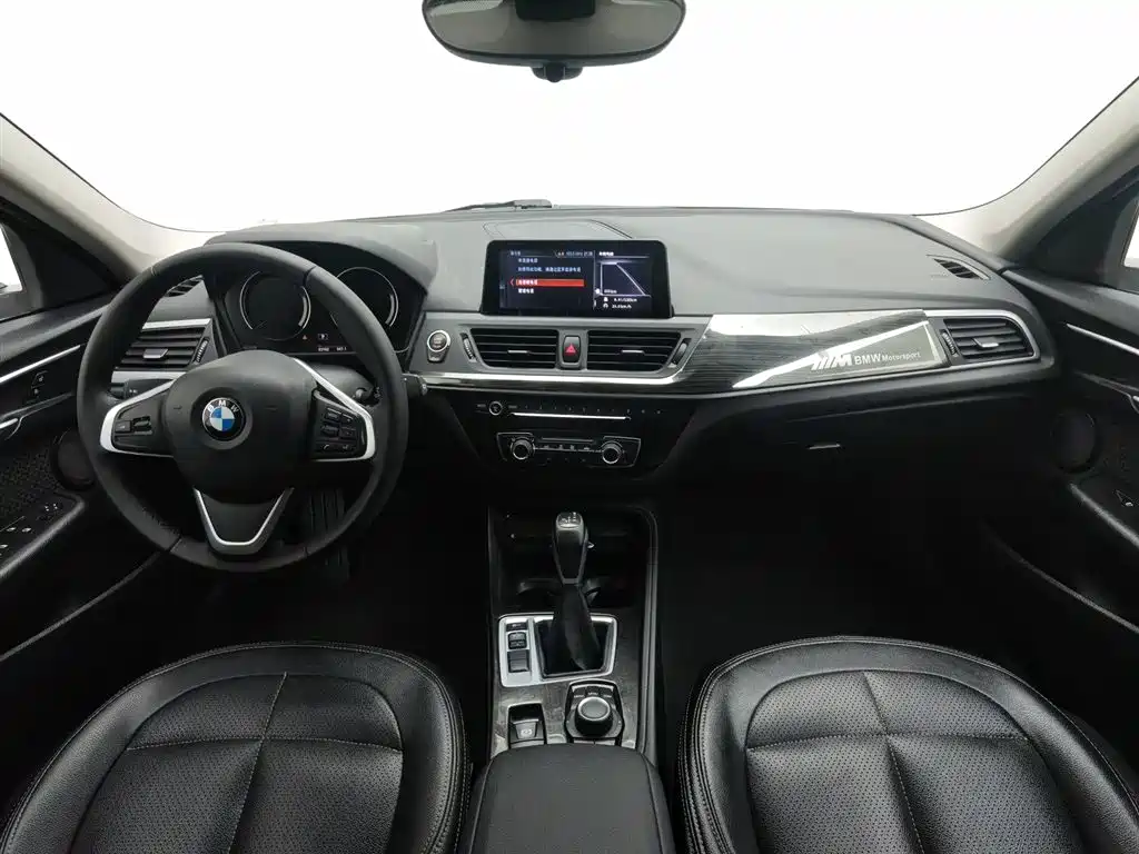 BMW 1 Series 2018 118i Fashion Edition фото 5