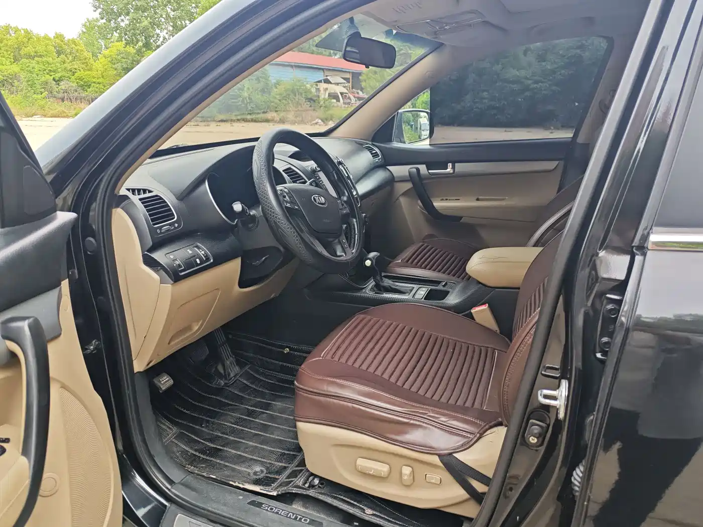 Kia Sorento 2013 2.4L 5-seat Gasoline Comfort Edition фото 4