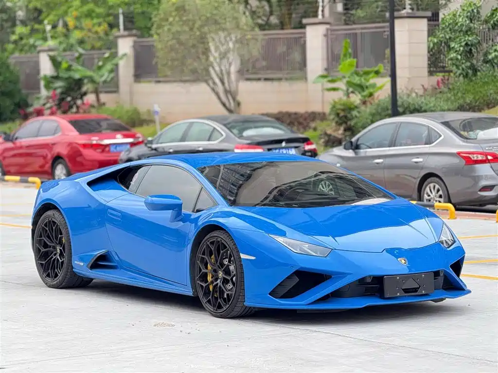 LAMBORGHINI HURACÁN