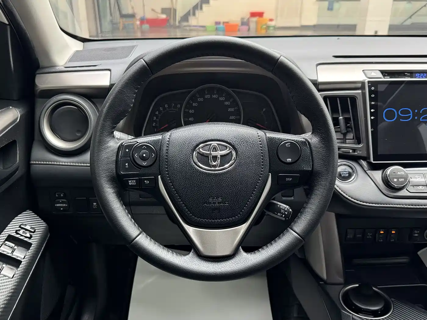 Toyota RAV4 Rongfang 2015 2.5L Automatic 4WD Elite Edition фото 10