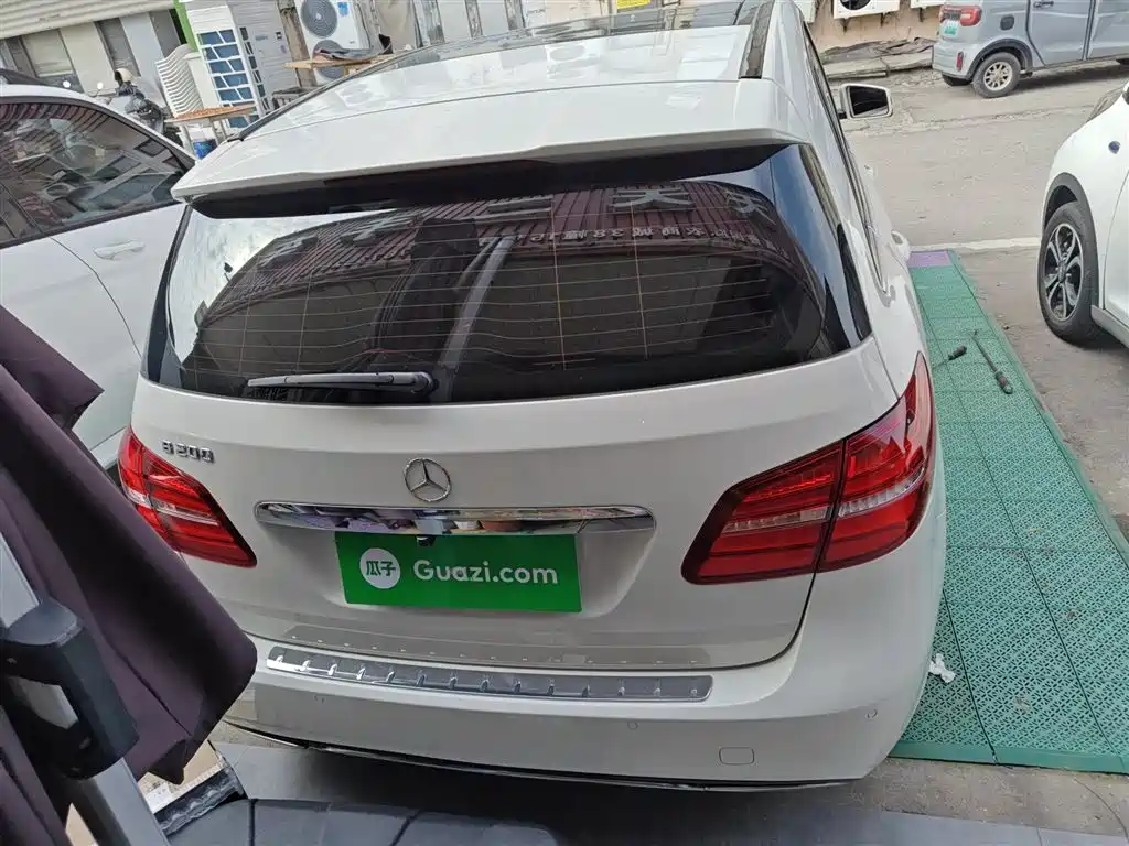 Mercedes-Benz B-Class 2016 B 200 Collector's Edition фото 6
