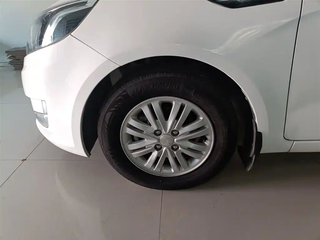 Kia K2 2012 Sedan 1.4L AT GLS Commemorative Edition фото 23