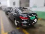 صورة 25 - Nissan Sylphy
