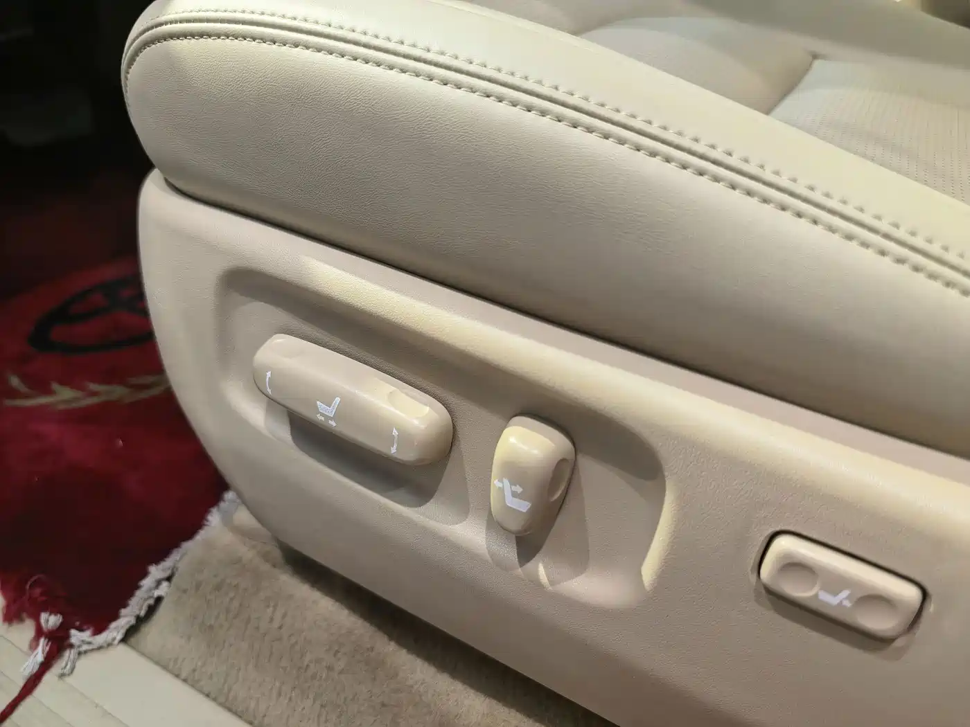 Toyota Land Cruiser 2014 2012 4.6L Automatic VX-R