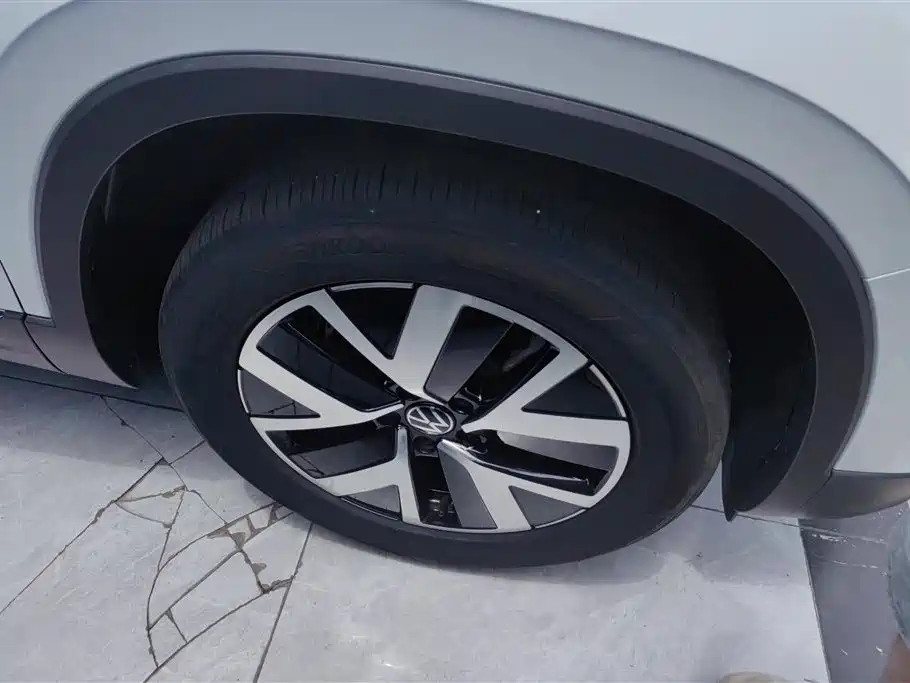 Volkswagen Tayron 2024 330TSI 2WD Luxury Plus Advanced фото 6