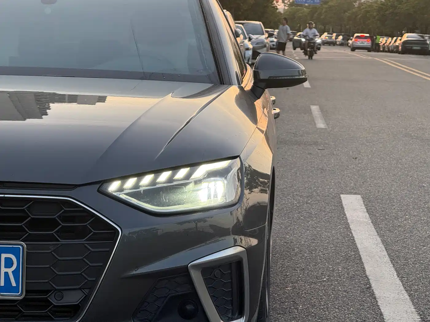 Audi A4L 2021 40 TFSI Premium Life Edition фото 17