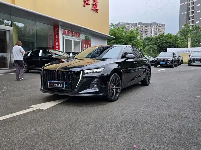 Hongqi H5 2025