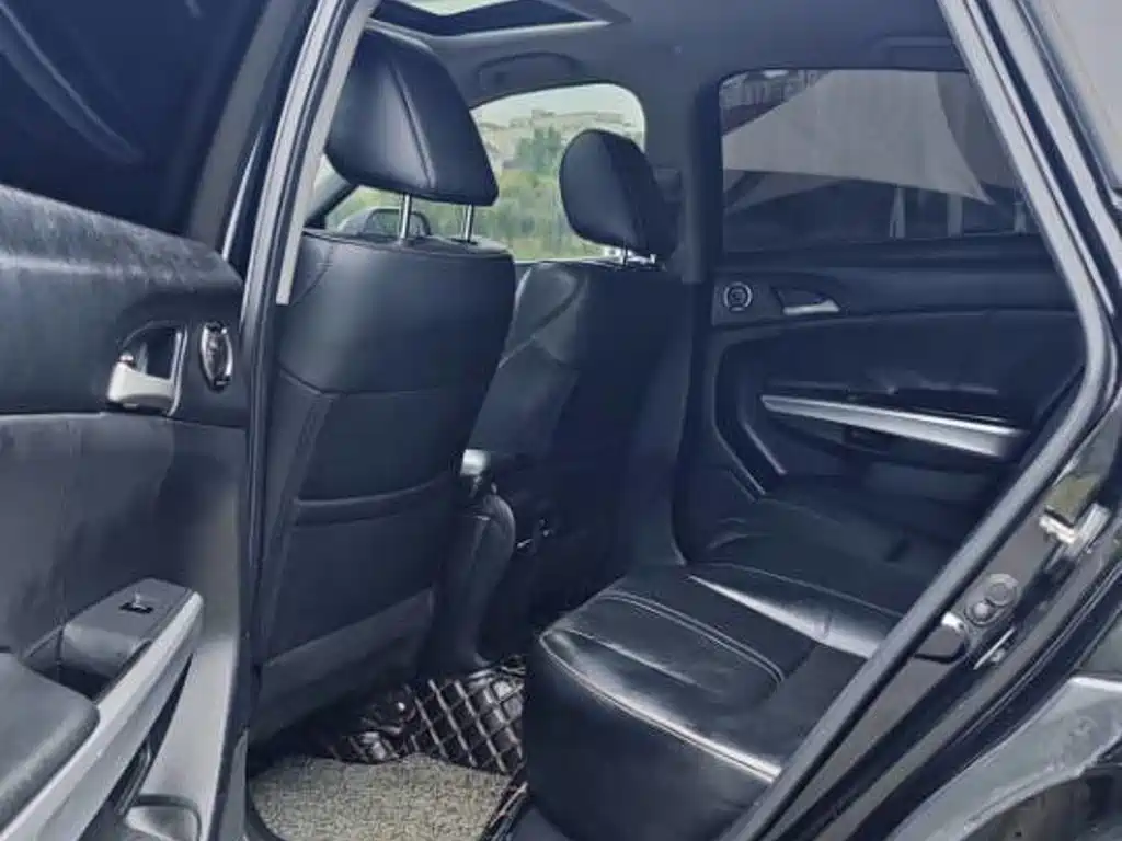 Фото 7 - Honda Crosstour