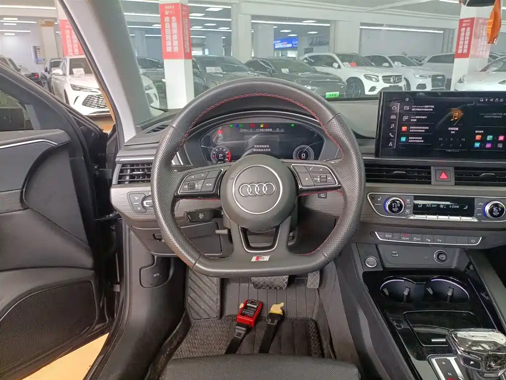 Audi A4L 2020 40 TFSI Luxury Dynamic фото 7