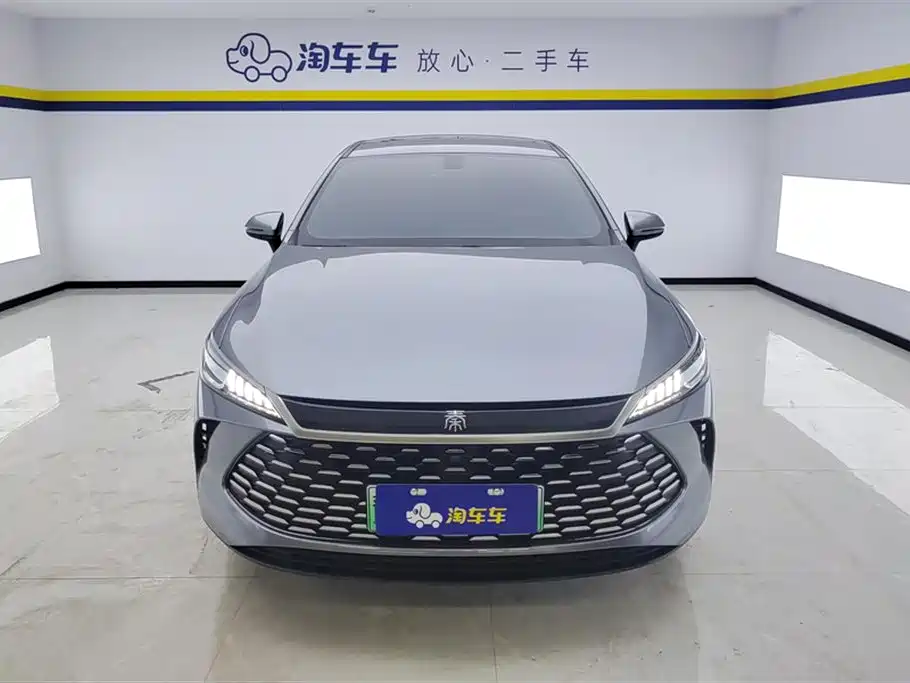 BYD Qin PLUS 2025 DM-i Smart Drive 55KM Leader фото 2