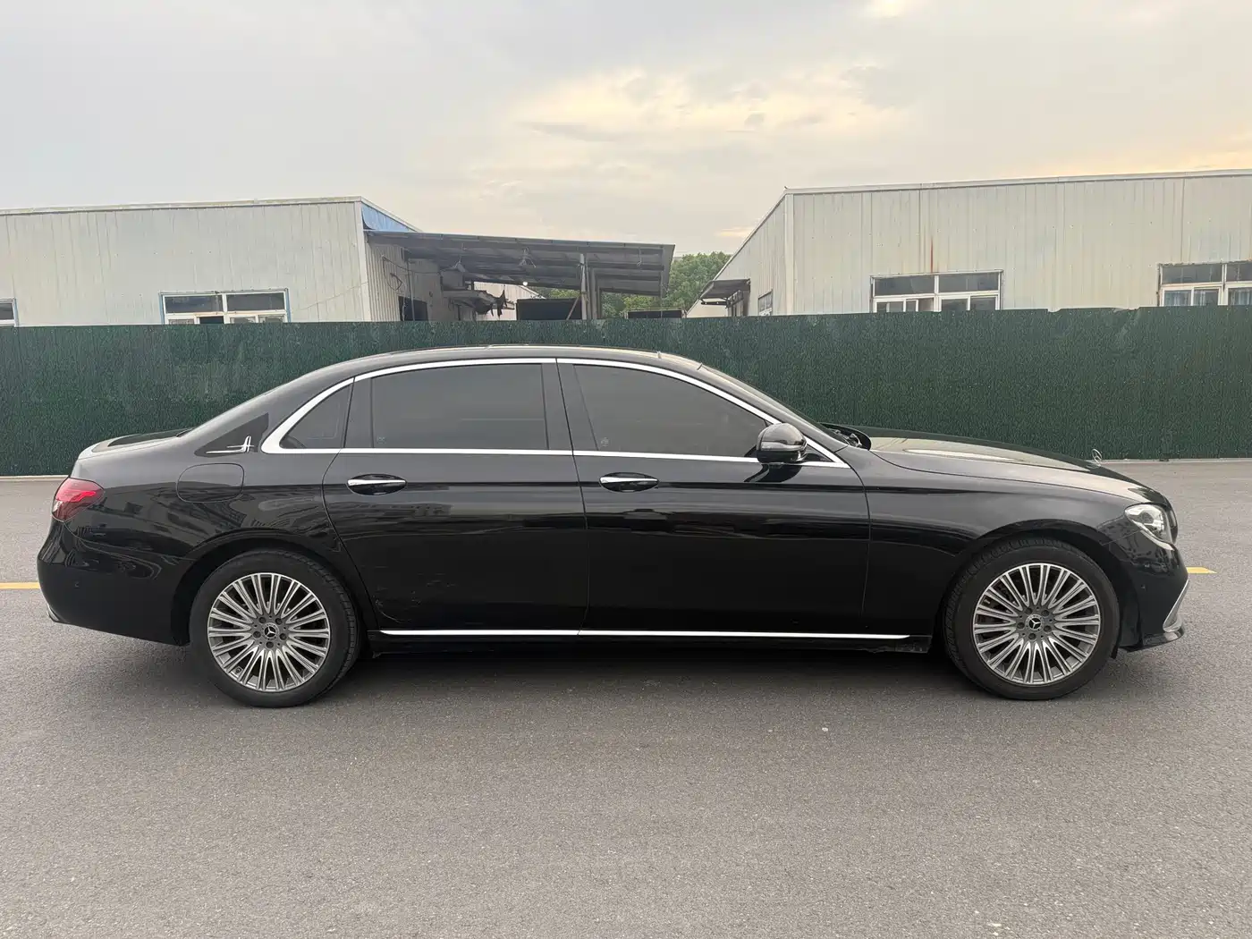 Mercedes-Benz E-Class 2022 E 300 L Fashion фото 8