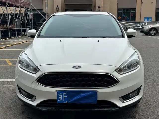  Ford Focus 2018 Hatchback Classic EcoBoost 180 Automatic Elite
