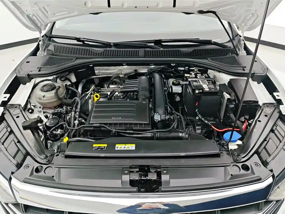 Volkswagen Sagitar 2022 280TSI DSG Surpassing Edition фото 10
