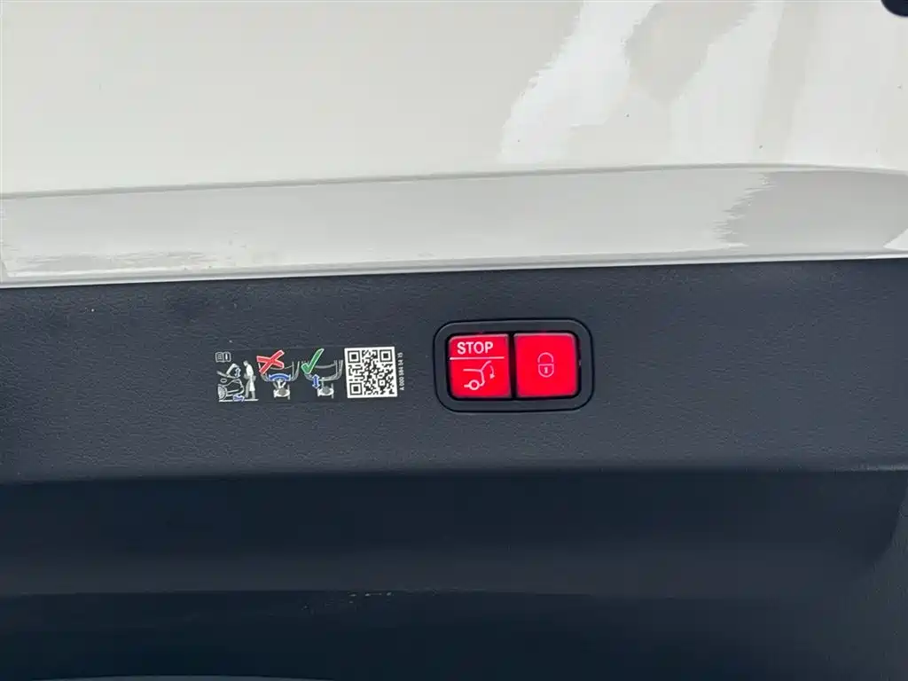 MERCEDES-BENZ EQS AMG