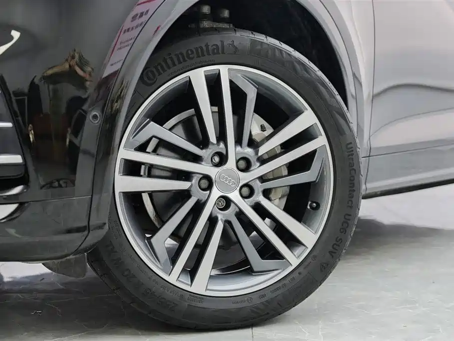 Audi Q5L 2020 45 TFSI Exclusive Fashion фото 3