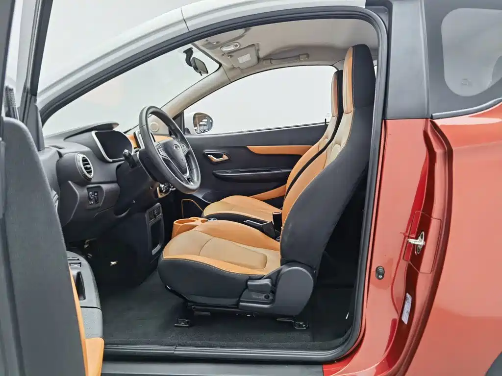 QQ New Energy Little Ant 2019 2018 400 4-Seater Premium Smart Edition