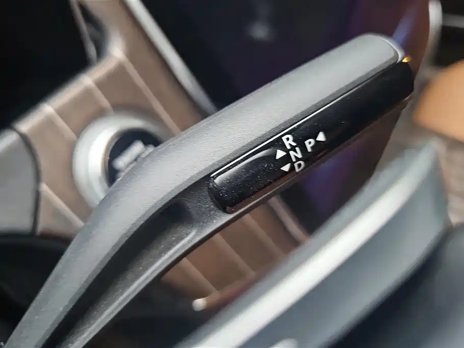 Mercedes-Benz E-Class 2024 E 300 L Fashion фото 16