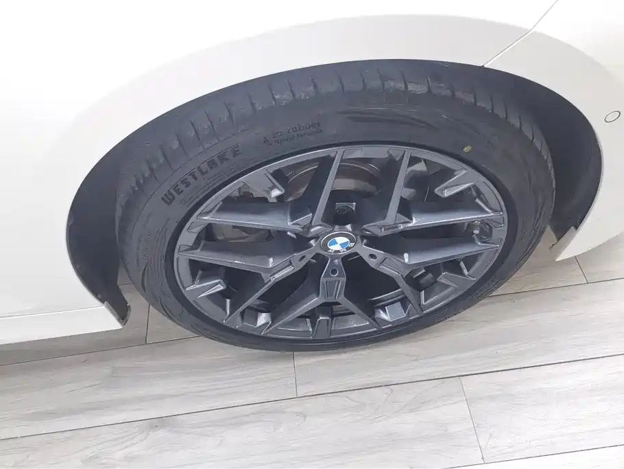 BMW 3 Series 2025 330Li Premium M Sport Night Edition фото 6