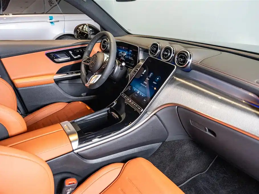 MERCEDES-BENZ GLC