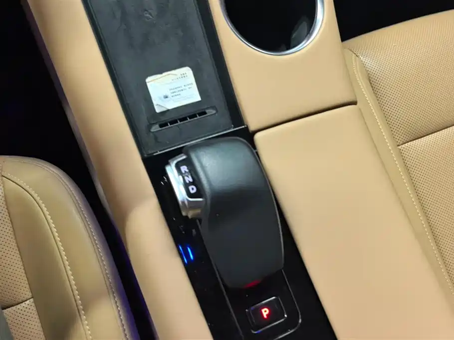AITO Wenjie AITO M5 2022 Extended Range AWD Performance Edition фото 16