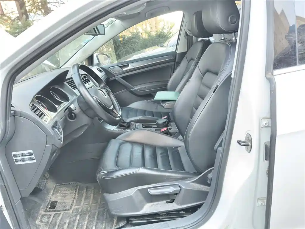 Volkswagen Golf 2014 1.4TSI Automatic Luxury фото 8