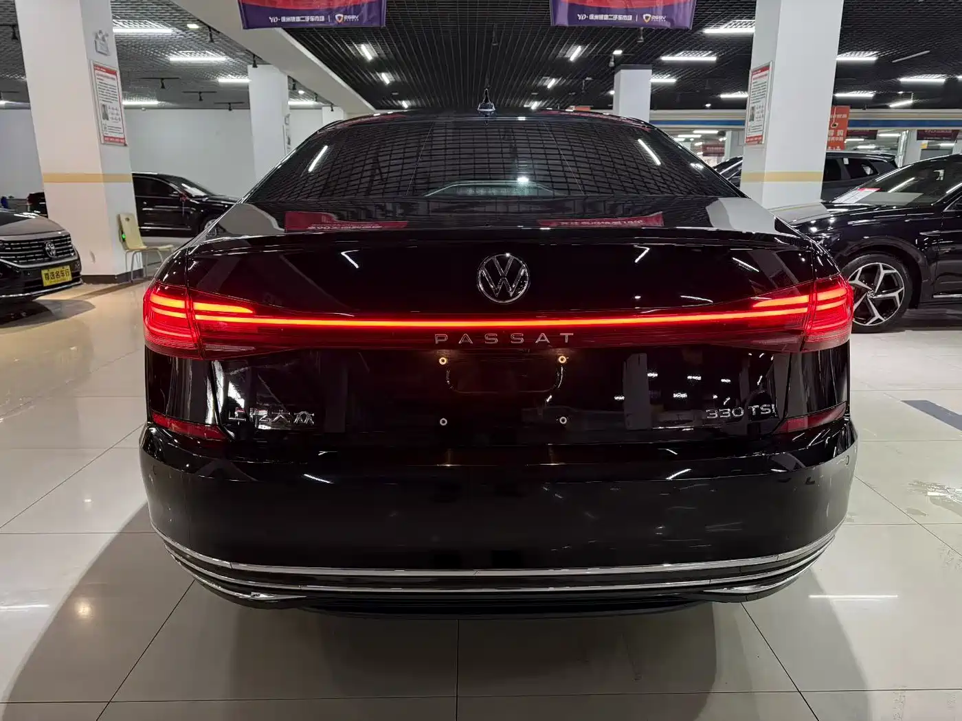 Volkswagen Passat 2023 330TSI Luxury Edition фото 8