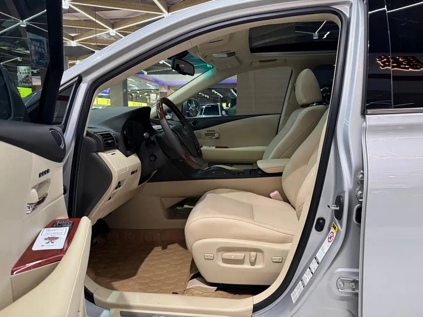 Lexus RX Classic 2009 Model 350 Premium Edition фото 6