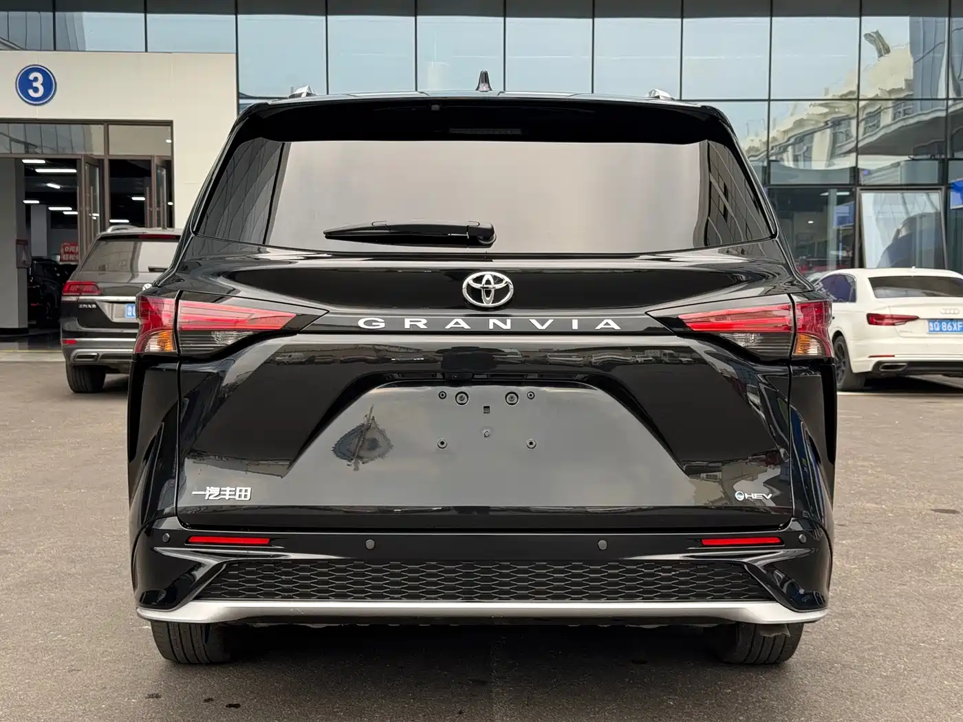 Toyota Granvia 2025 2024 2.5L Hybrid Comfort