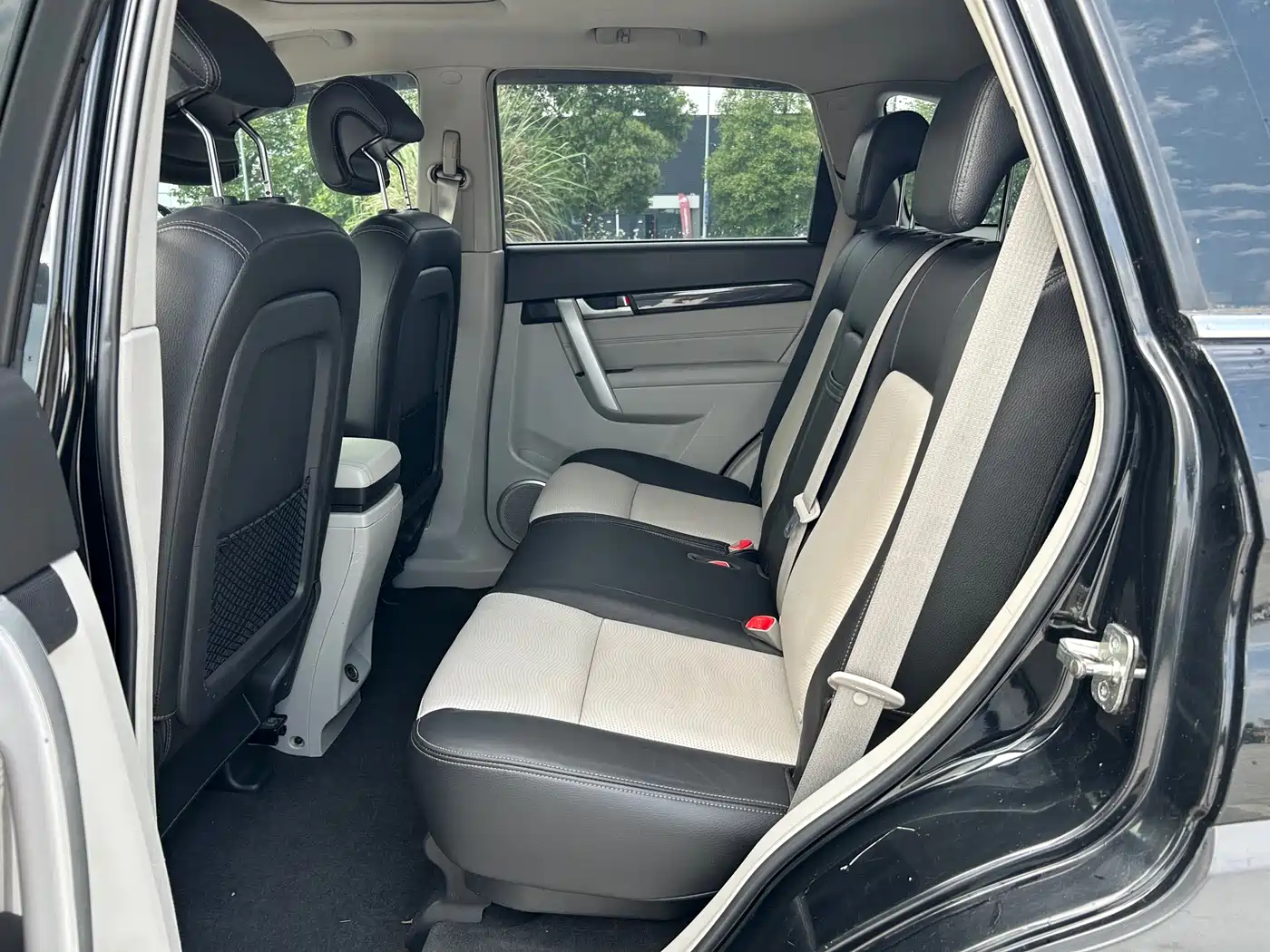 Chevrolet Captiva 2014 2.4L 4WD Luxury 5-seater фото 10