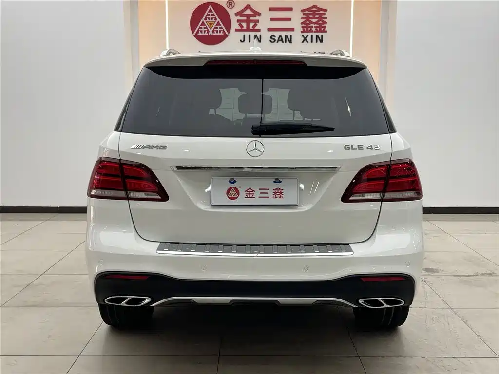 Mercedes-Benz GLE AMG 2017 AMG GLE 43 4MATIC фото 32