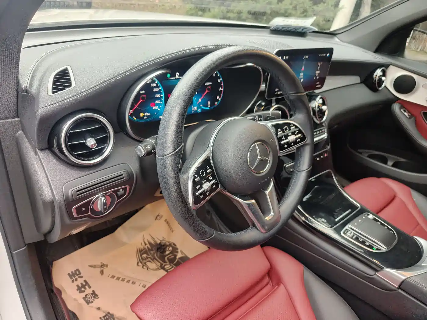 Mercedes-Benz GLC Coupe 2022 GLC 260 4MATIC Coupe SUV фото 5