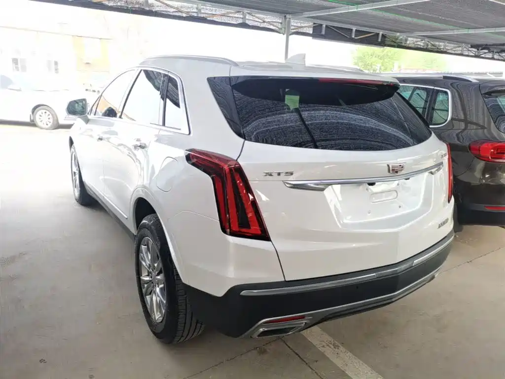 Cadillac XT5 2021 2.0T 2WD Luxury Edition фото 5