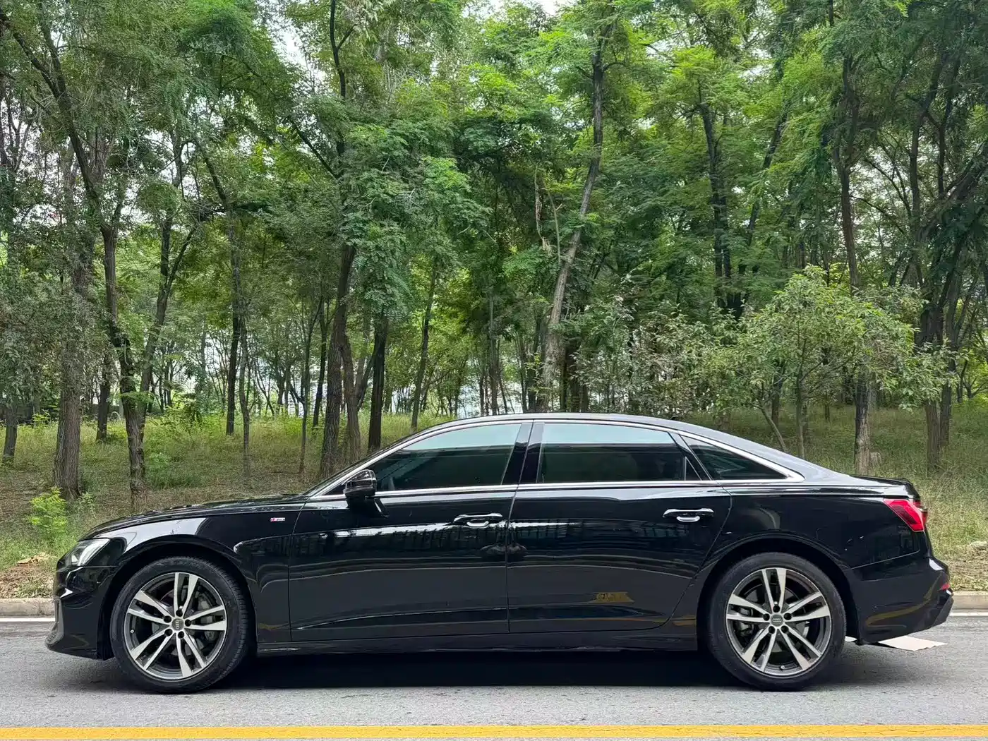 Audi A6L 2021 40 TFSI Luxury Sport фото 3