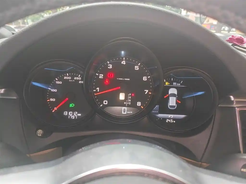 Porsche Macan 2017 Macan 2.0T фото 12