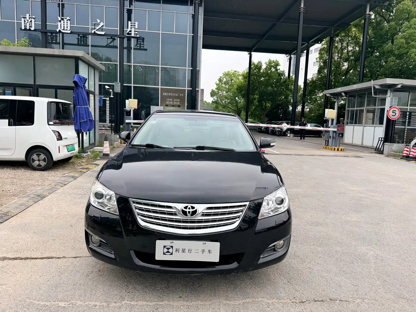 Toyota Camry 2009 Model 240G Luxury Edition фото 2